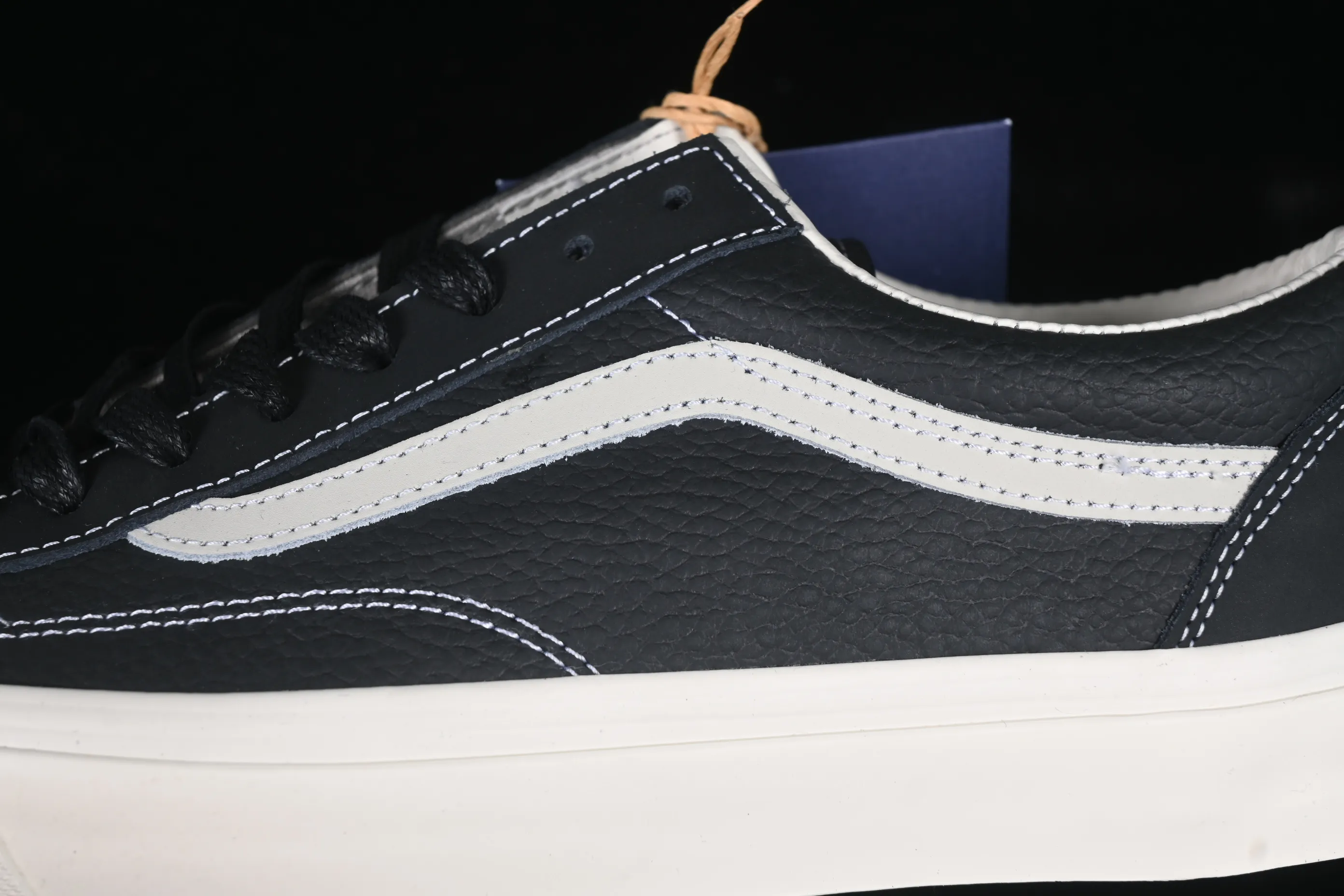 All categories Vans Vans series Vans Low Vans low top Vans Premium Old Skool 36 Vans official high-end full leather retro sneakers VN000D57BLK